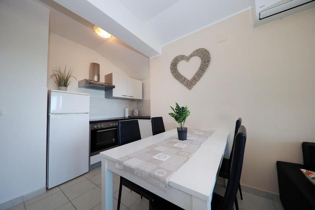 Apartments Kate Муртер Экстерьер фото